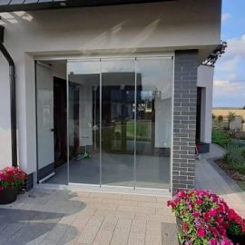 Bezramowa zabudowa tarasu